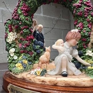 Glynda Turley Secret Garden II Figurine 1994 Children Garden Multicolor Floral